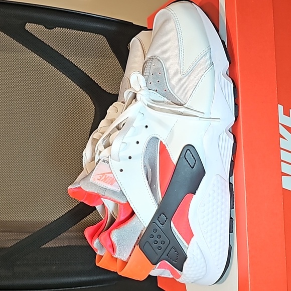 Nike Air Huarache Men Size 12 US INFRARED - Picture 2 of 6